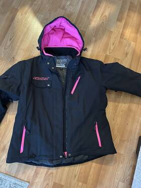 713722 Castle X Womens Powder G3 Snowmobile Jacket With Fixed 3m Thinsulate Size 1x