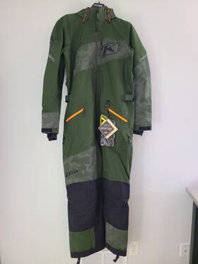 3936-001-140-309 Klim New - Ripsa One-piece Gore-tex Snowmobile Suit Large Kombu Green