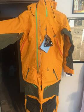 900121-170-003 Tobe Odin Mono Suite Size Medium Snowmobile Suit
