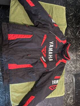 220-01414-29-16 Yamaha Fxr Snowmobile Jacket Octane Mens Black Red X-large Used. Nice