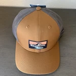 Columbia Unisex Mesh Flexfit Hat Cap PEAK2RIVER One Size Brown Gray Nwt. Fixed Price $24.99.