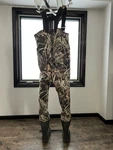 Ducks Unlimited Mallard Camo Hunting Trapping Bib Waders Size 10 Thinsulate 400G. Fixed Price $85.00.